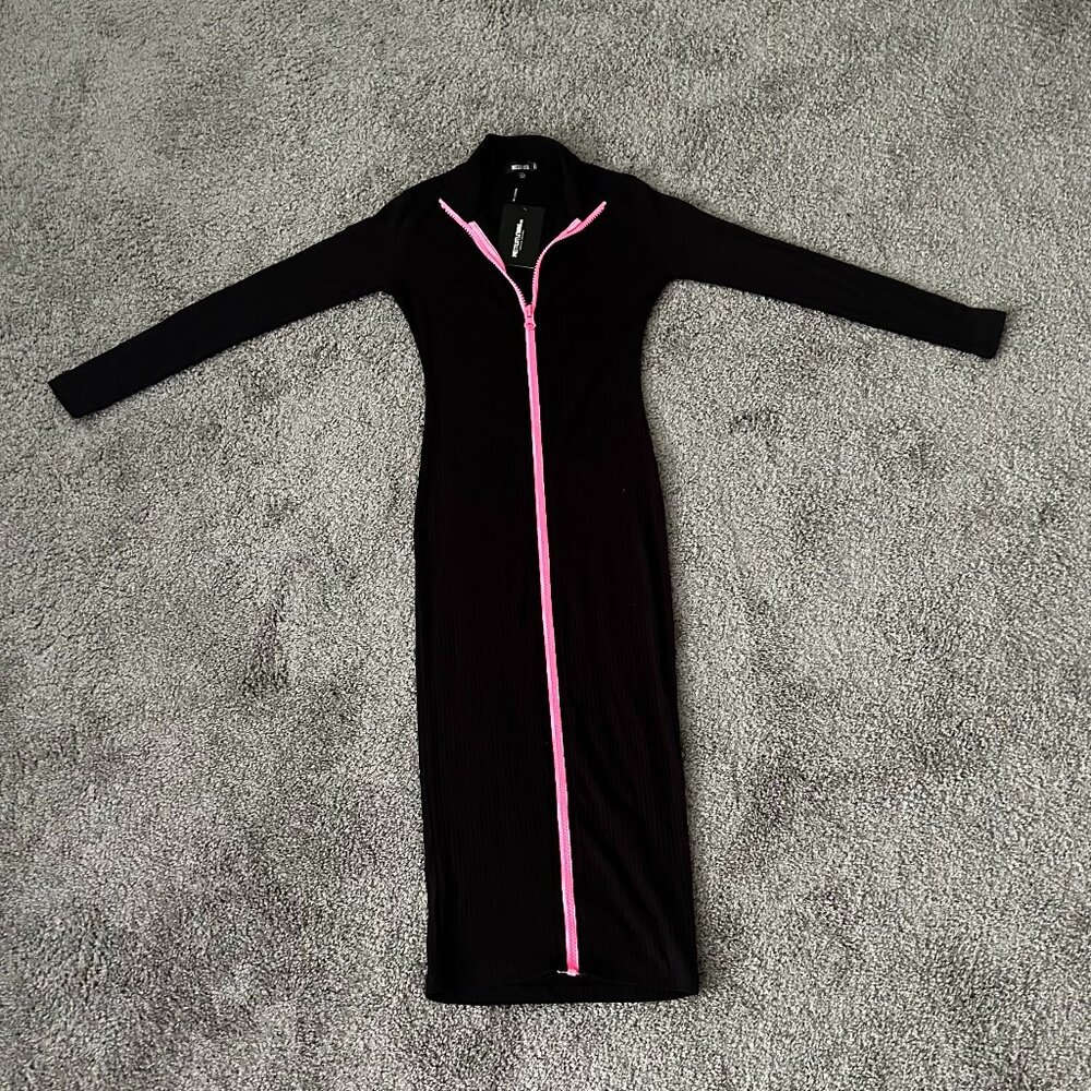 long sleeve black zip up dress